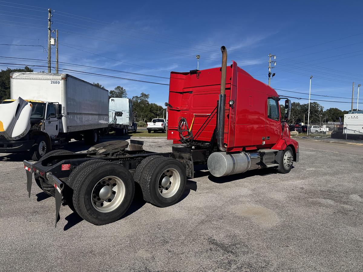 Used 2013 VOLVO VNL 64T