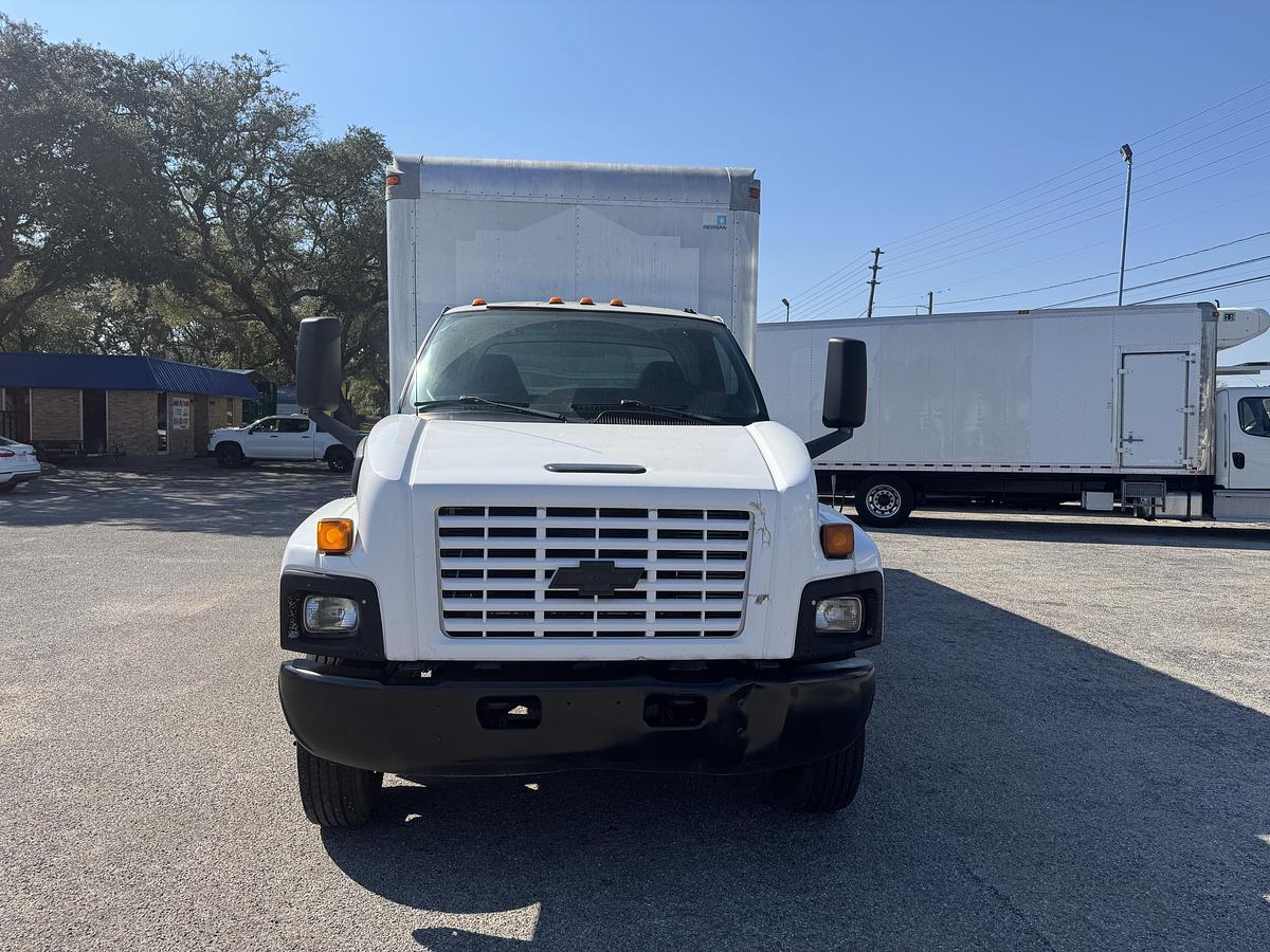 Used 2005 CHEVROLET C6500
