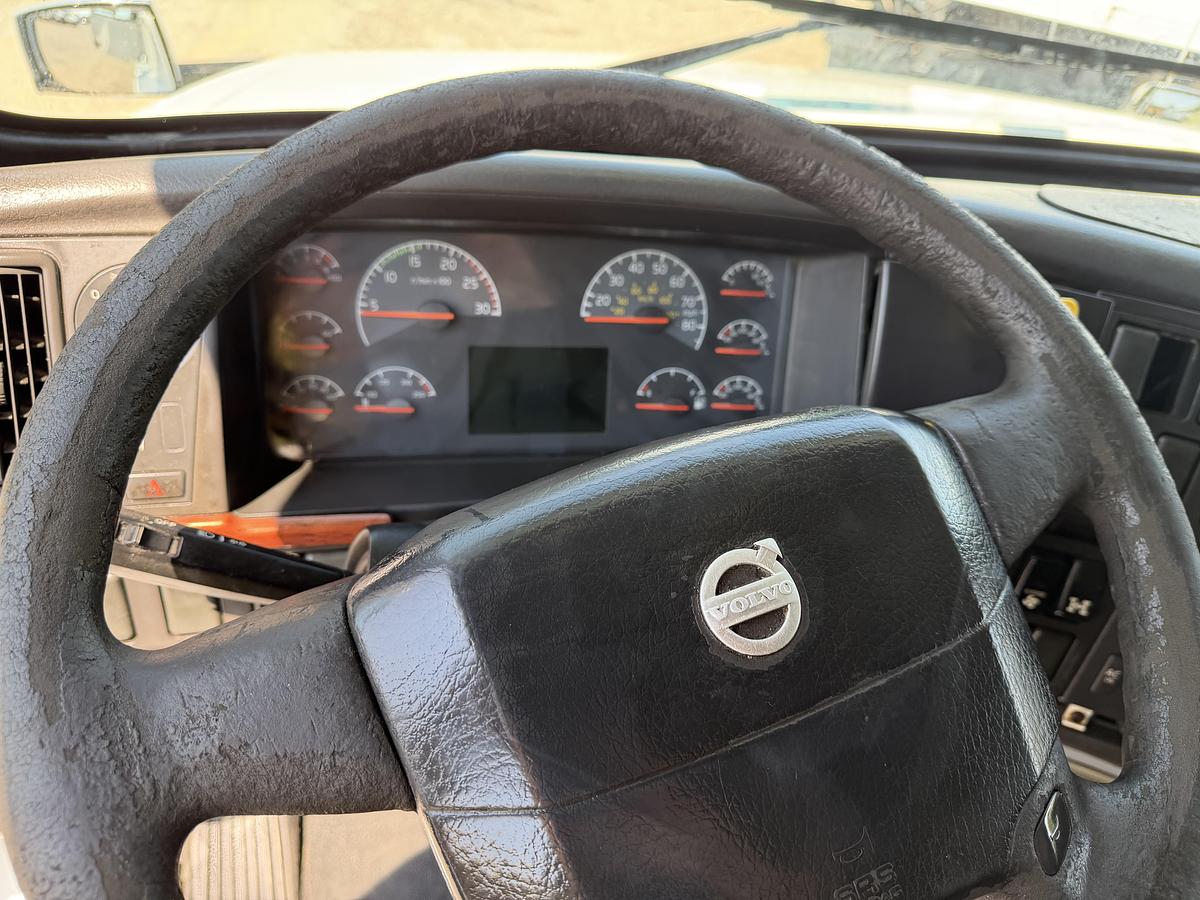 Used 2007 VOLVO VNL