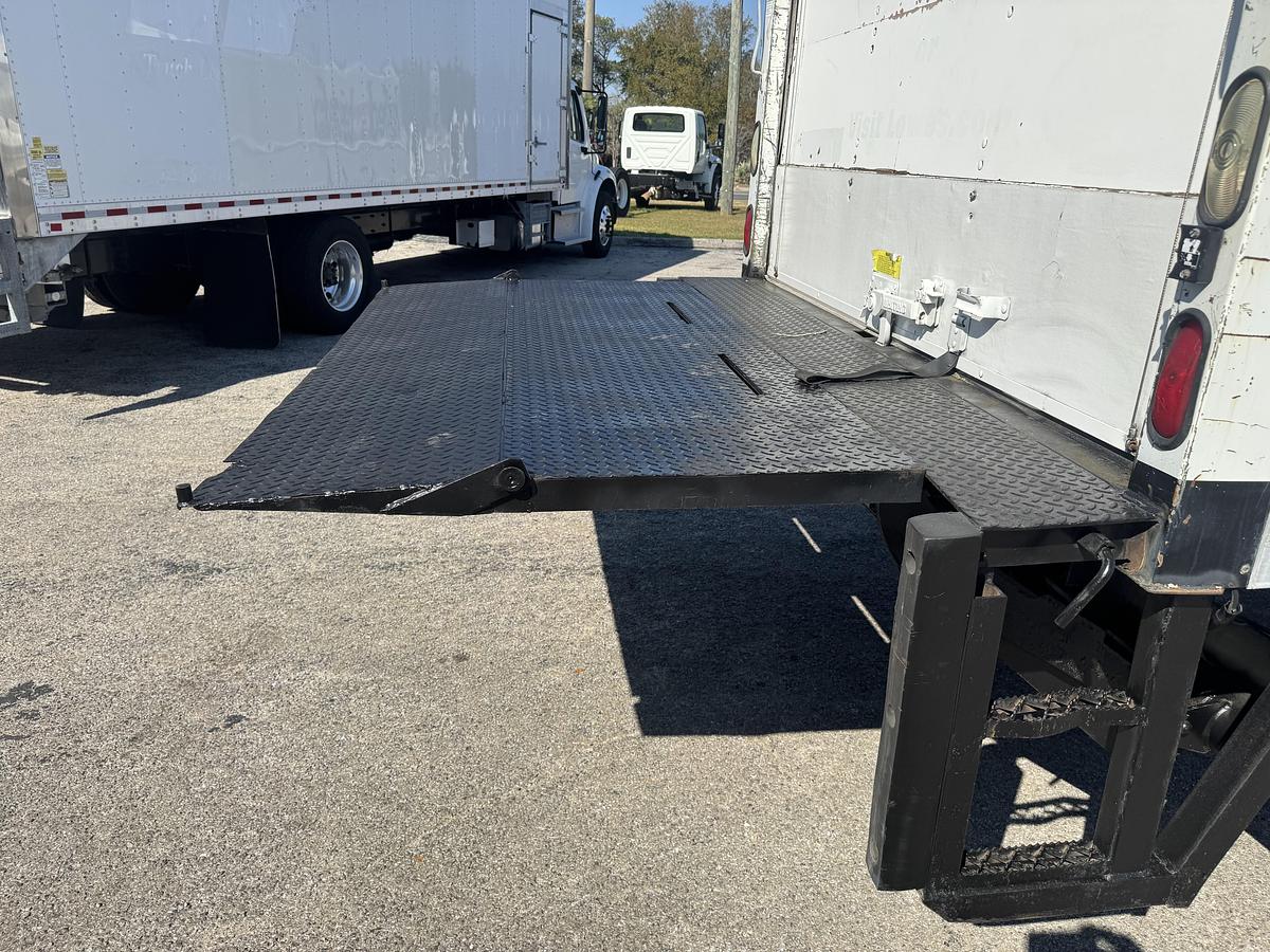 Used 2005 CHEVROLET C6500