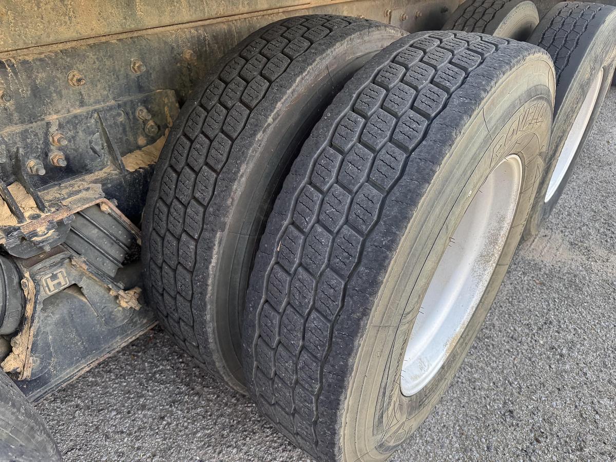 Used 2006 STERLING LT9500