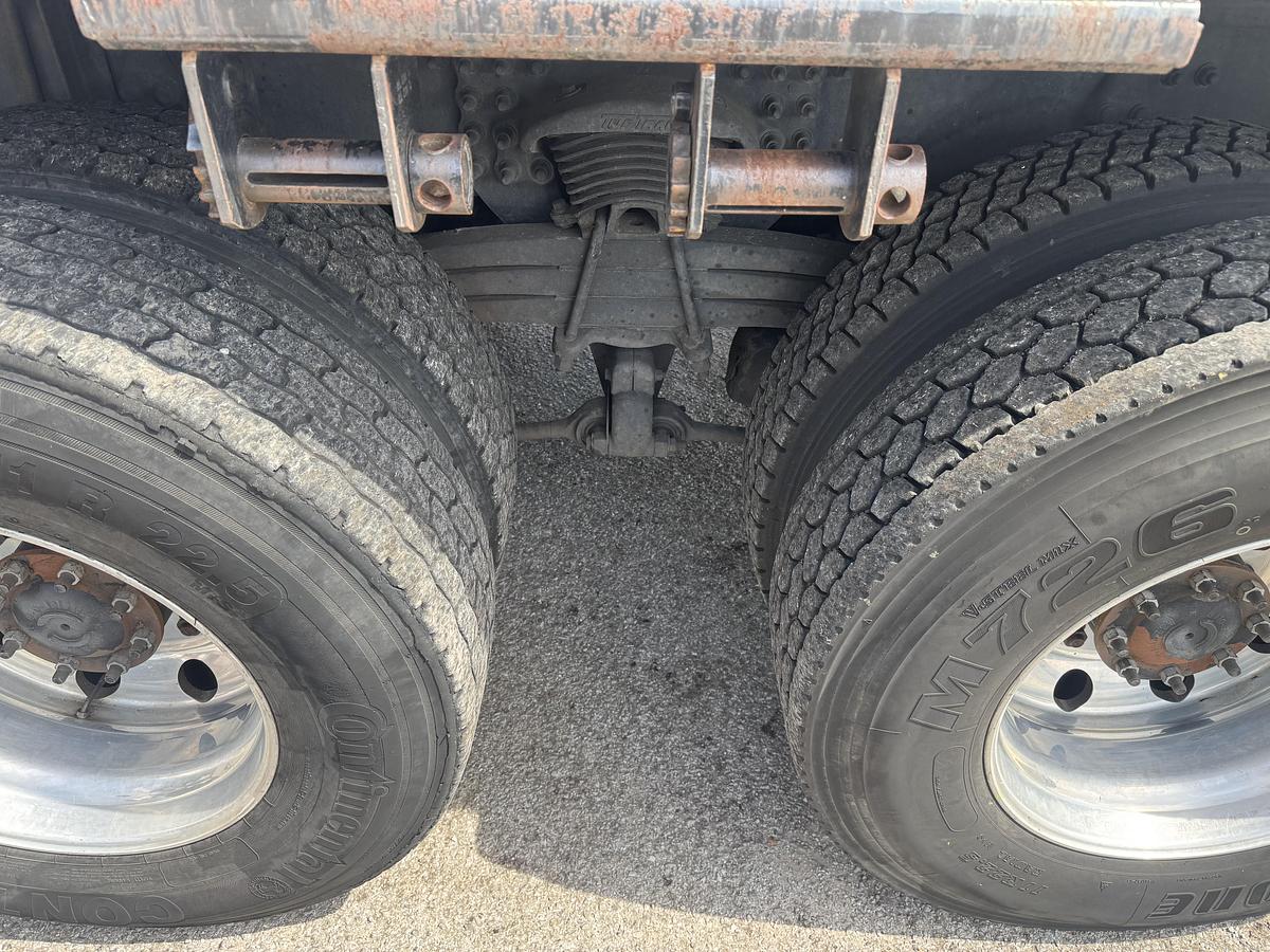 Used 2015 Freightliner® 114SD