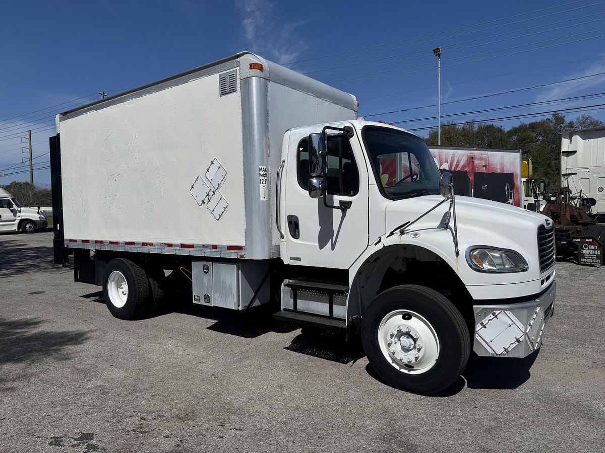 Used 2009 Freightliner® M2 106
