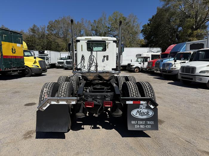 Used 2016 International® 9900i