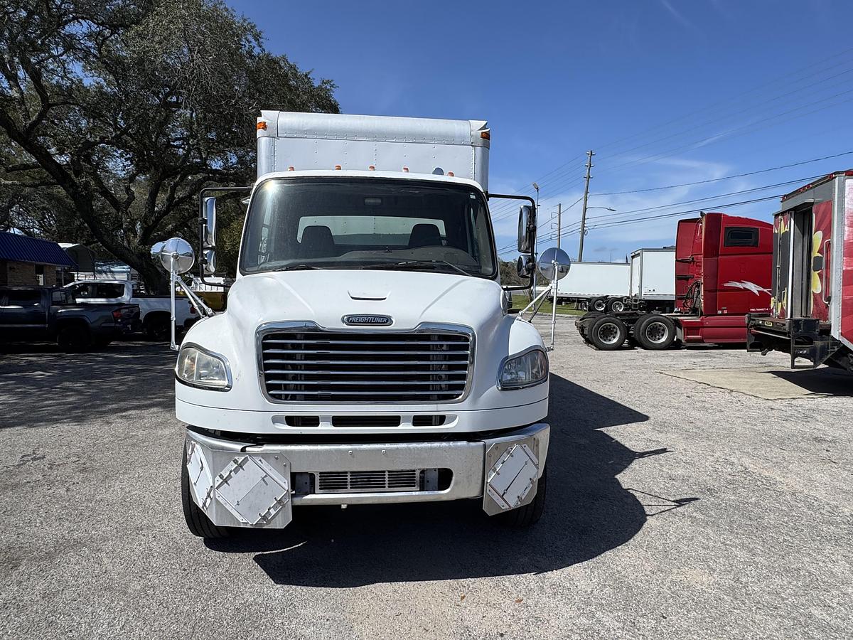 Used 2009 Freightliner® M2 106