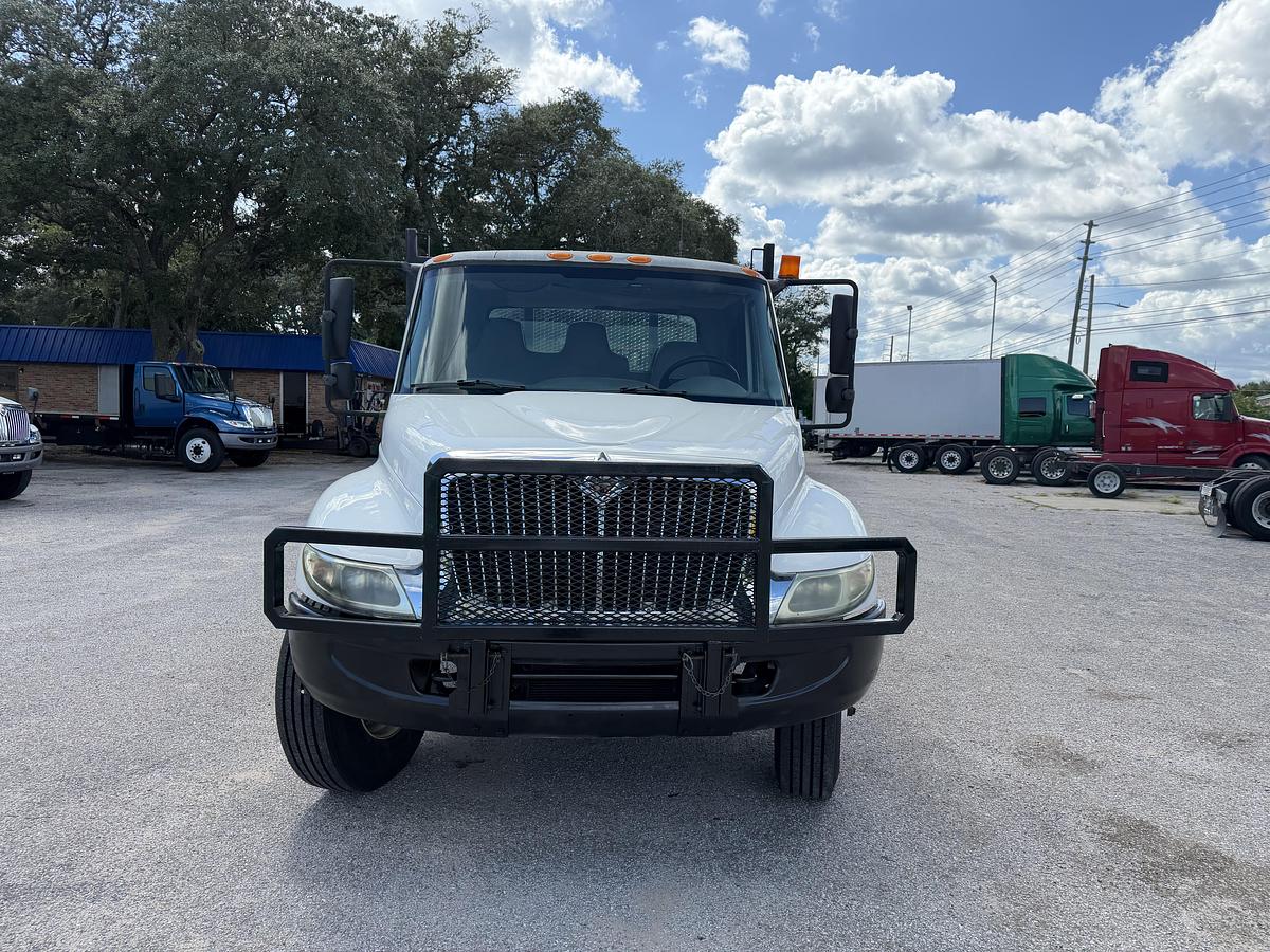 Used 2004 INTERNATIONAL 4300