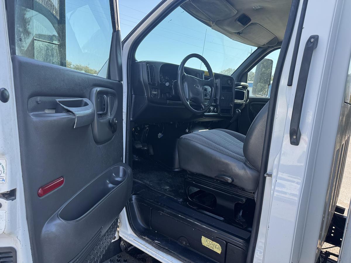Used 2005 CHEVROLET C6500