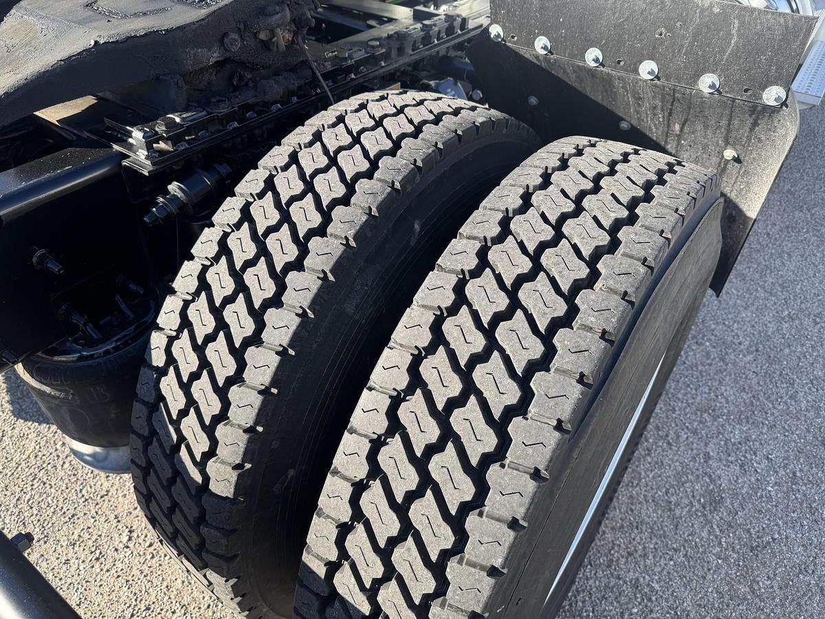 Used 2019 Freightliner® CASCADIA