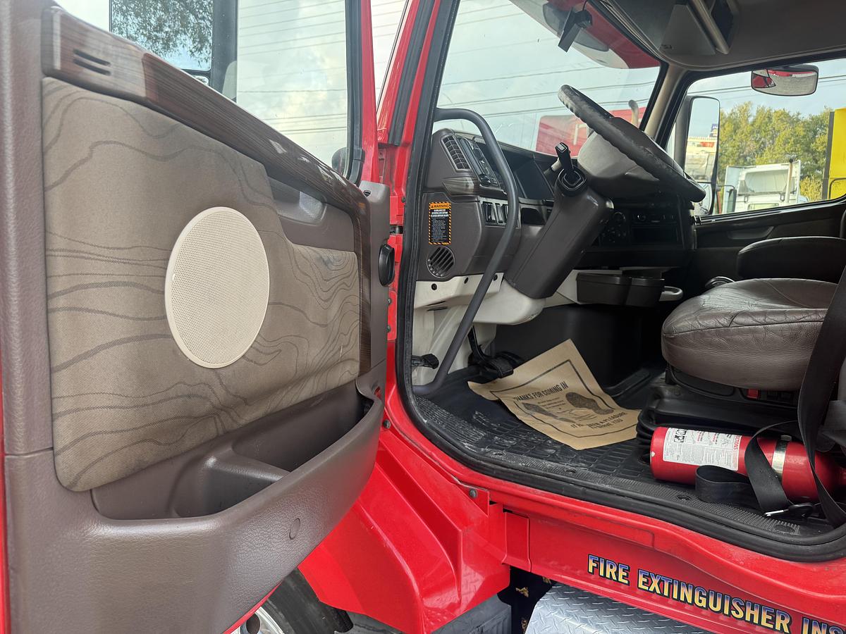 Used 2013 VOLVO VNL 64T