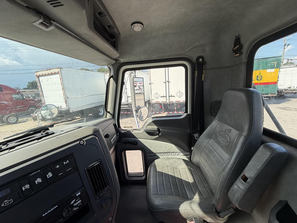 Used 2016 MACK CXU 613