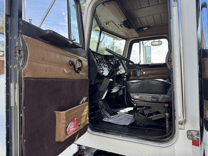 Used 1992 PETERBILT 379