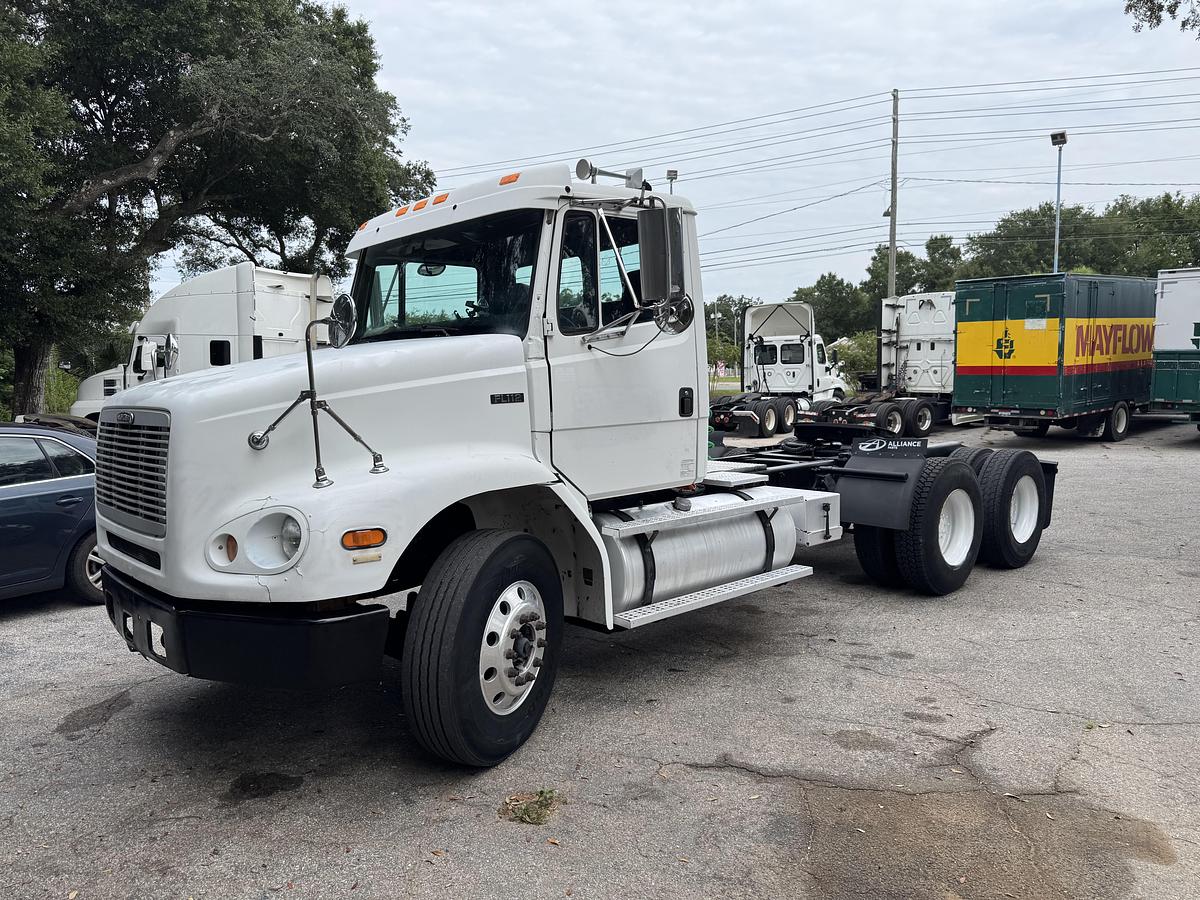 Used 2004 Freightliner® FL112