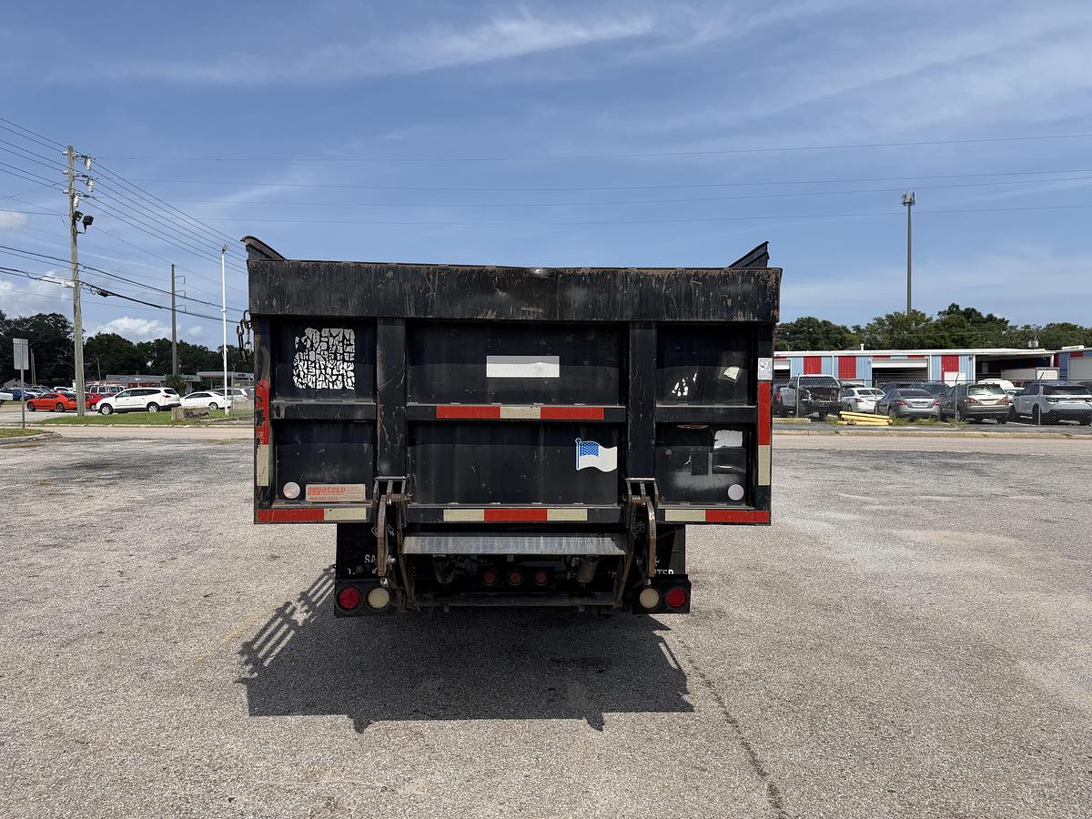 Used 2004 INTERNATIONAL 4300