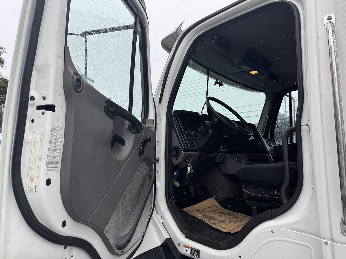 Used 2014 Freightliner® 114SD