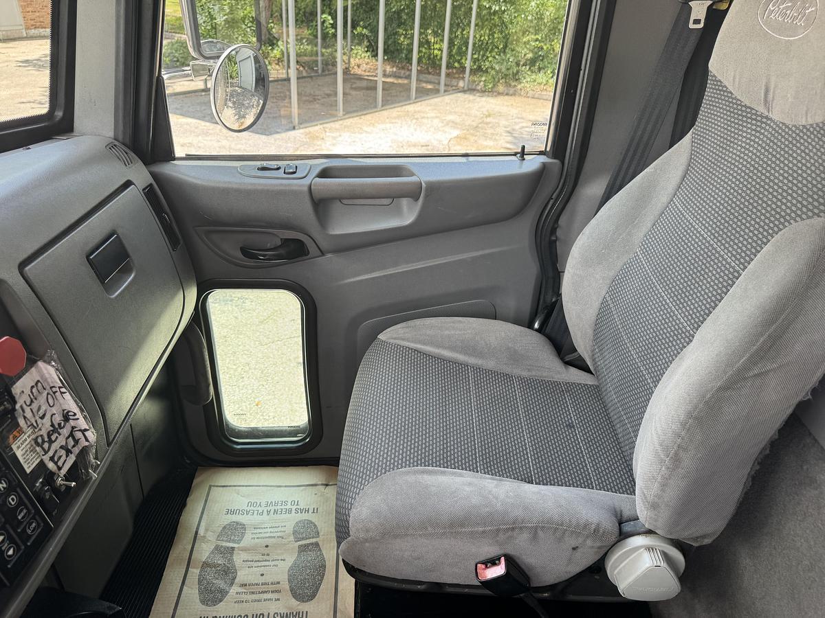 Used 2015 Peterbilt 337