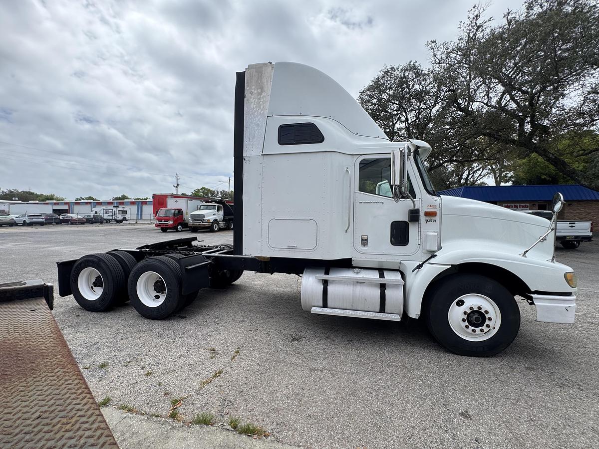 Used 2002 International® 9200i