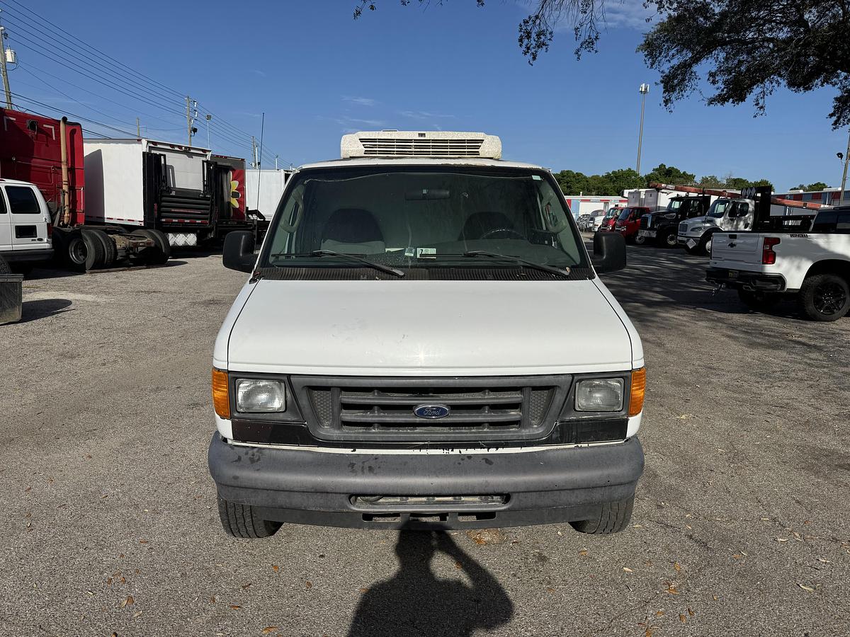 Used 2006 FORD ECONOLINE VAN E-150