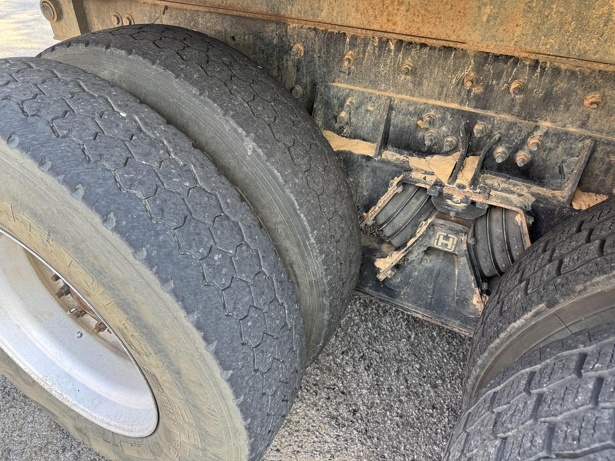 Used 2006 STERLING LT9500