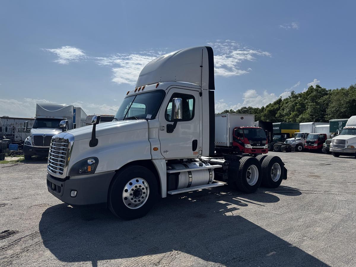 Used 2019 Freightliner® CASCADIA