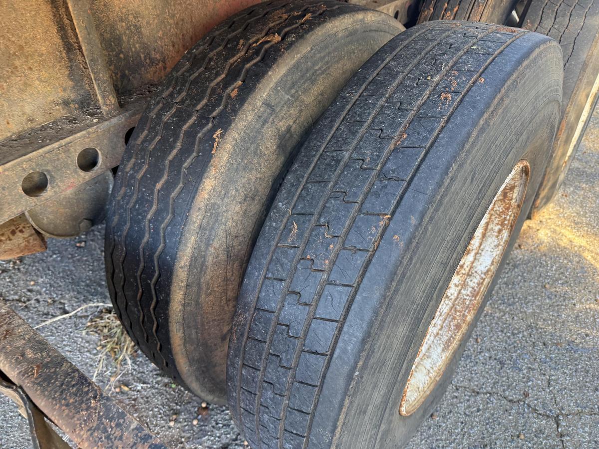 Used 1985 AZTEC 45FT FLATBED TRAILER