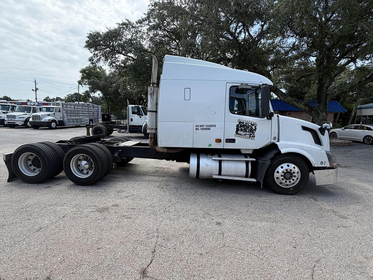 Used 2007 VOLVO VNL