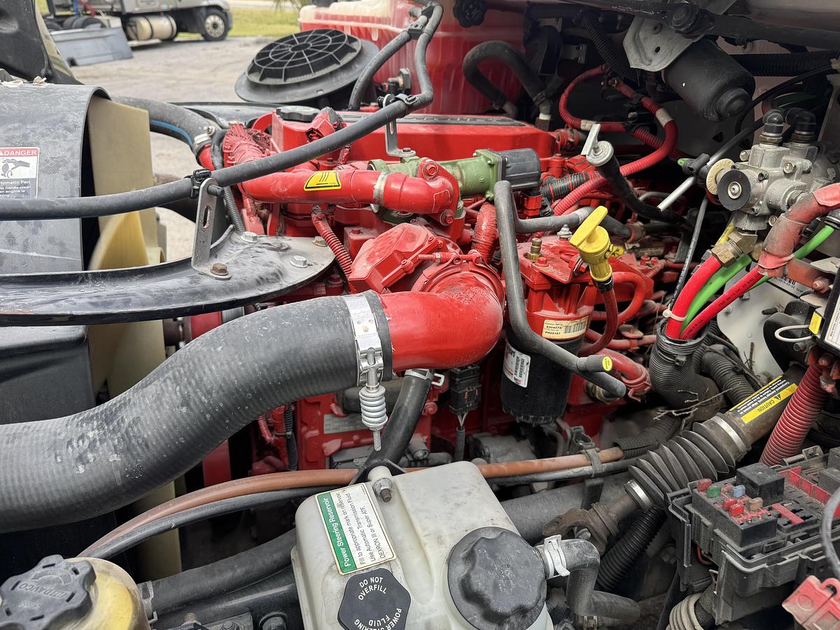 Used 2016 Freightliner® M2 106