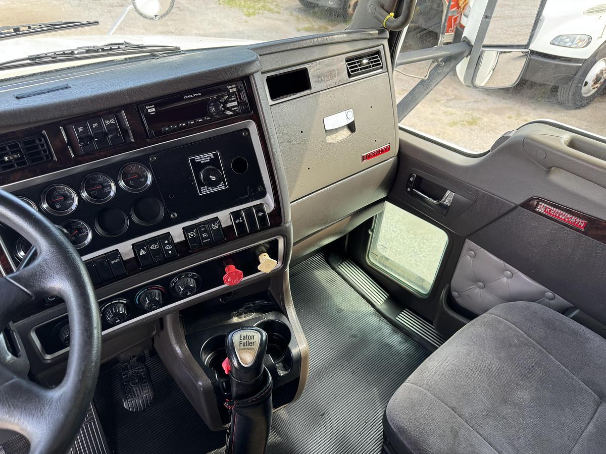 Used 2013 KENWORTH T660