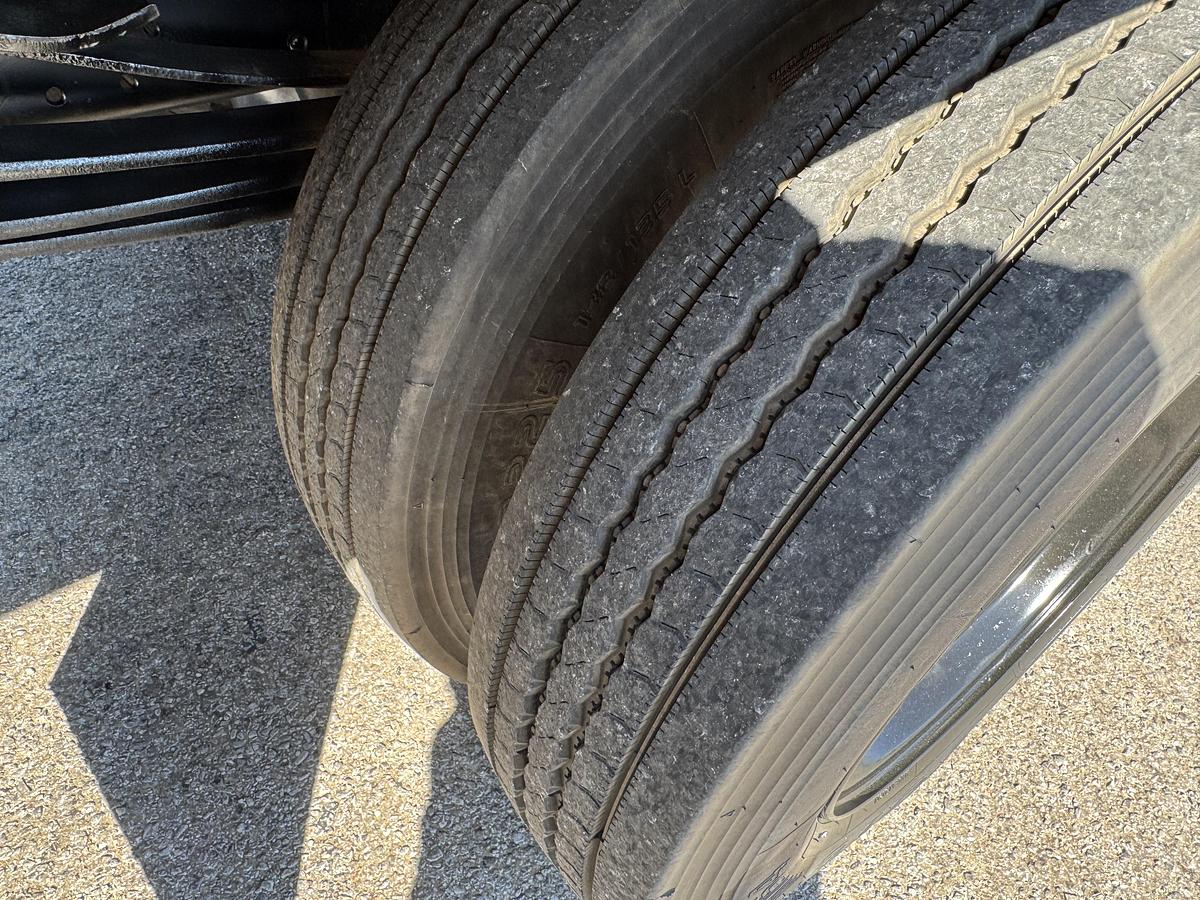 Used 2005 CHEVROLET C6500