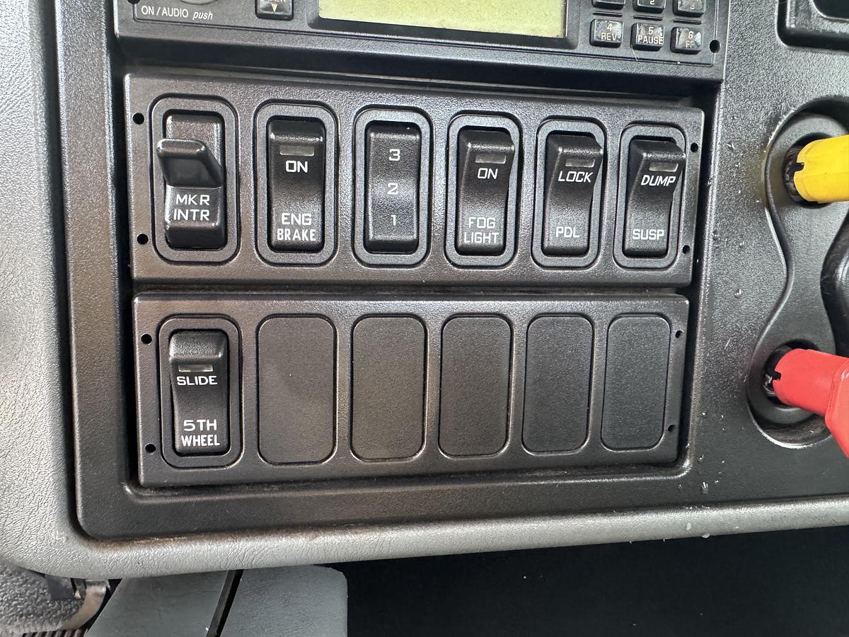 Used 2005 International® 7600