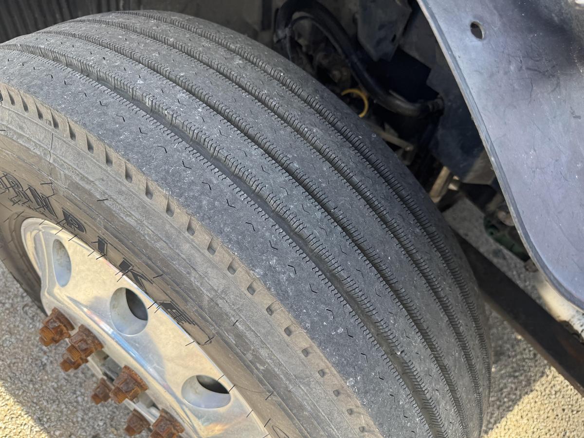 Used 2007 VOLVO VNL 780