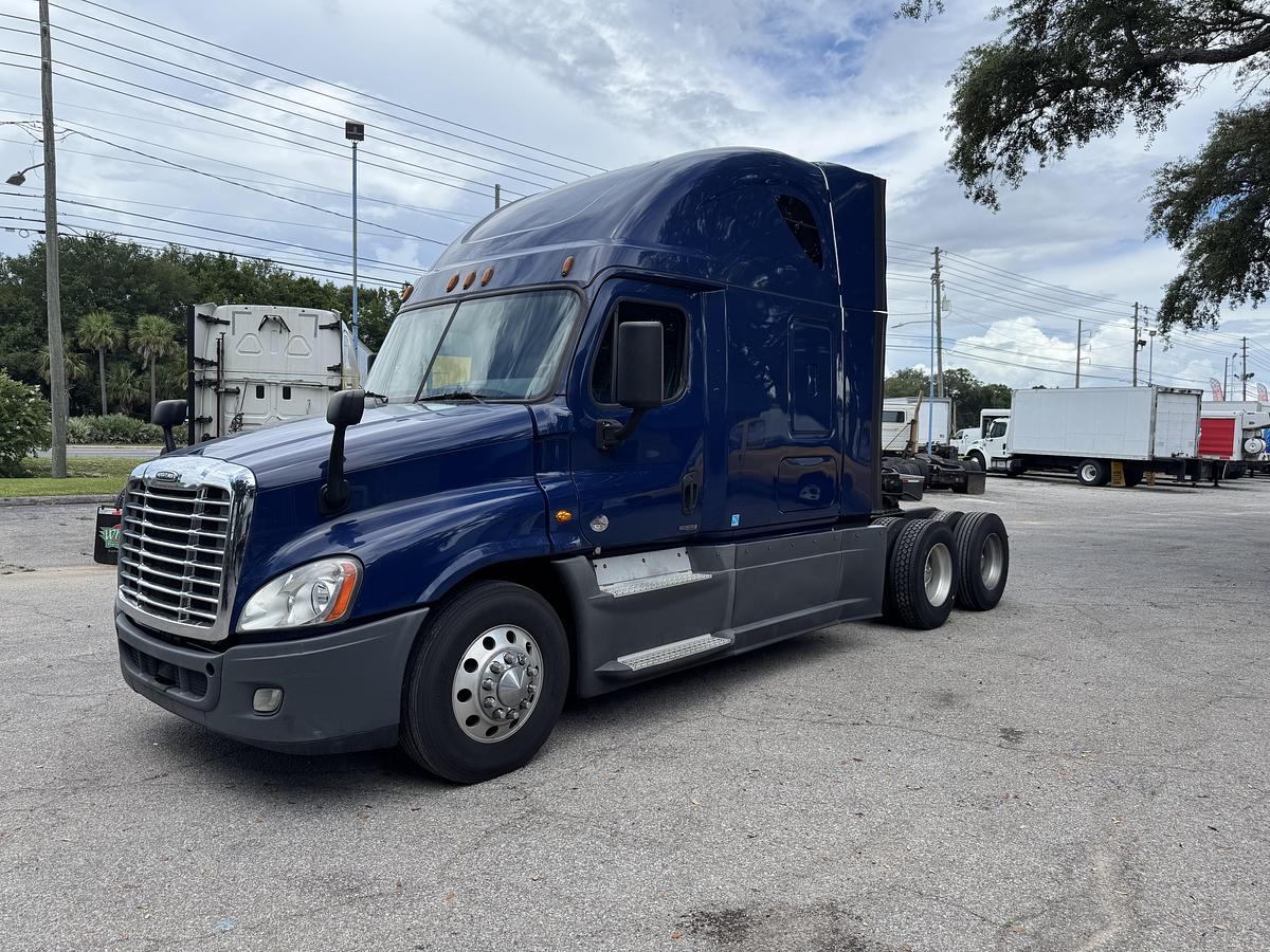 Used 2017 Freightliner® CASCADIA