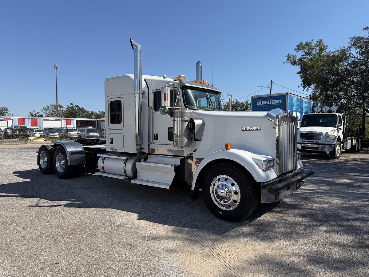 Used 2013 KENWORTH W900L