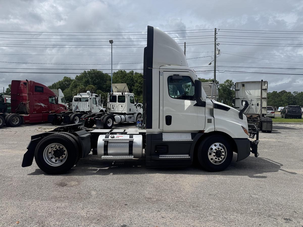 Used 2022 Freightliner® CASCADIA 126