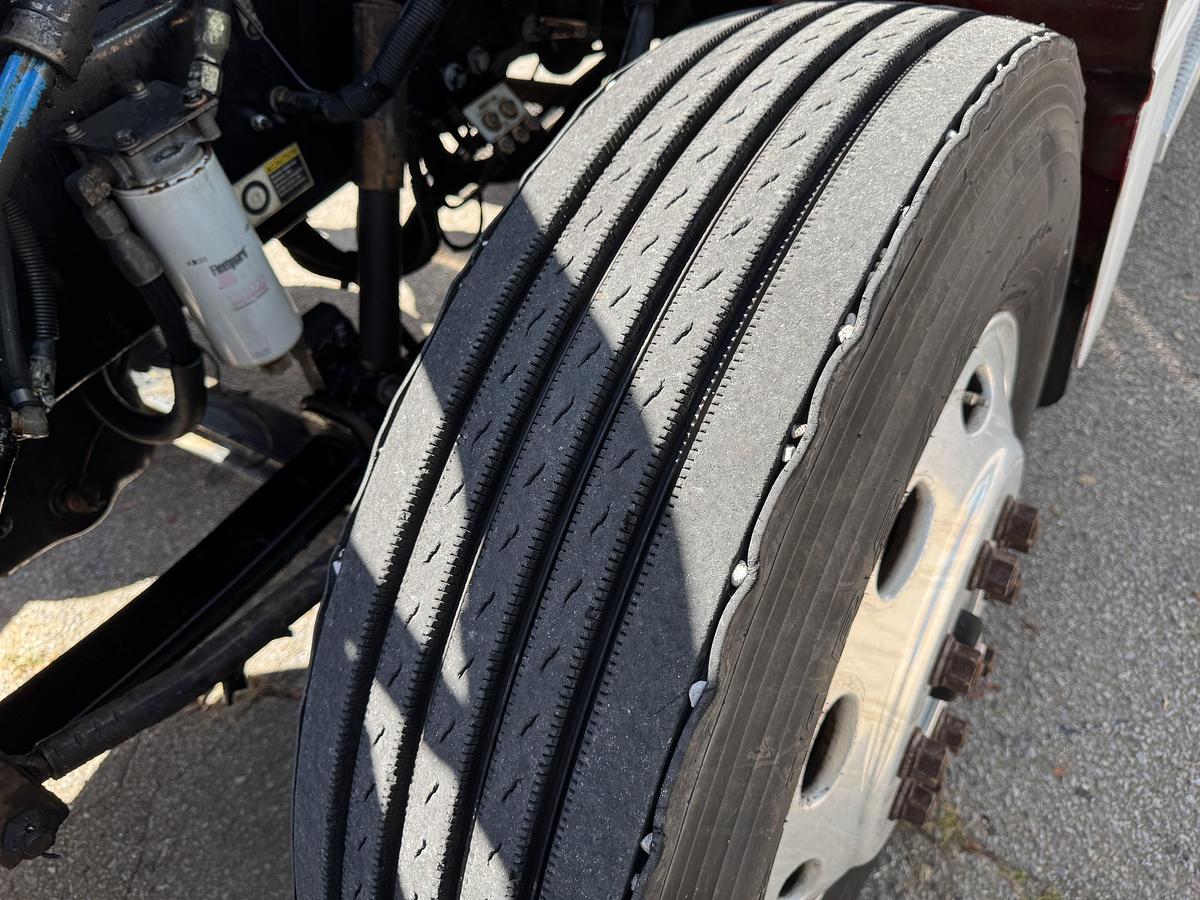 Used 2006 Peterbilt 385