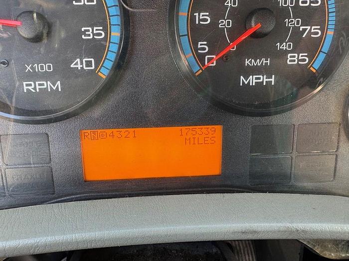 Used 2010 INTERNATIONAL 4400