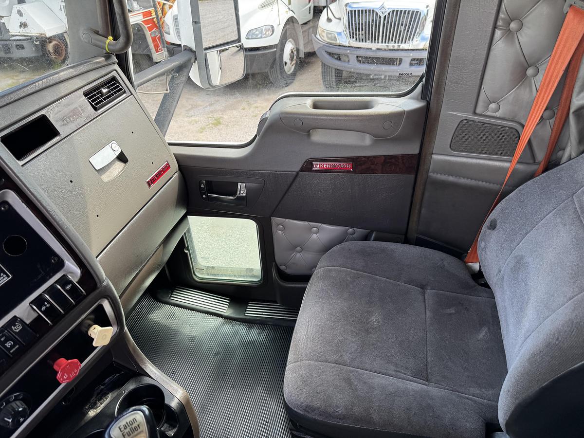 Used 2013 KENWORTH T660