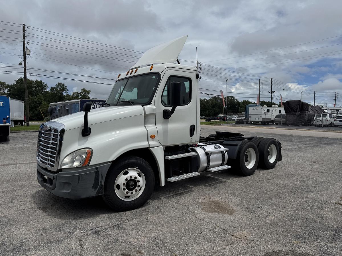 Used 2016 Freightliner® CASCADIA