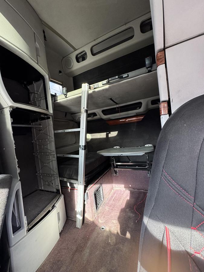 Used 2007 VOLVO VNL 780