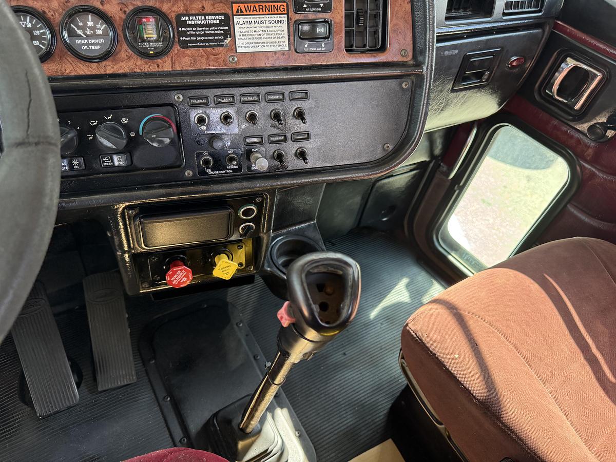 Used 2006 Peterbilt 385