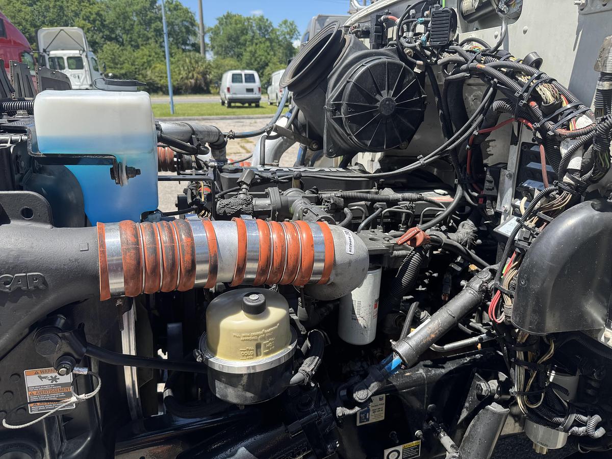 Used 2012 PETERBILT 330
