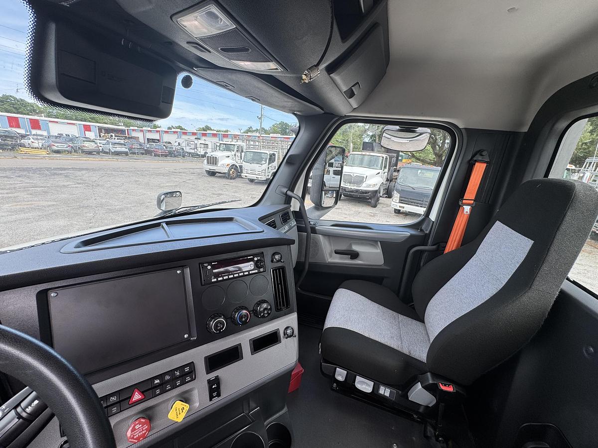 Used 2022 Freightliner® CASCADIA 126