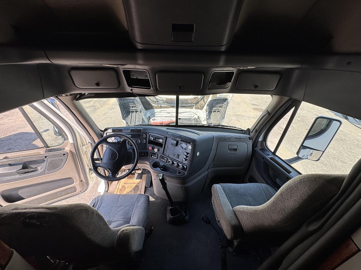 Used 2010 Freightliner® CASCADIA