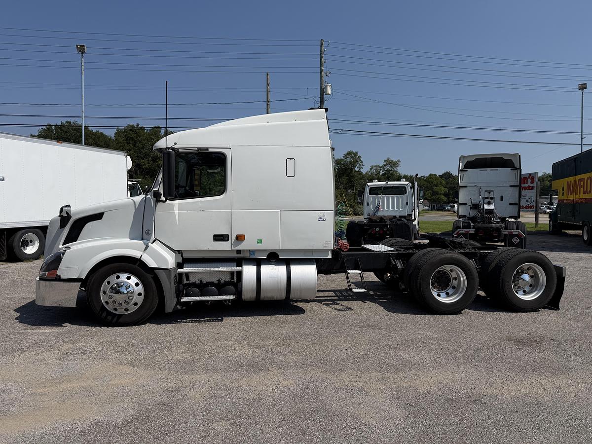 Used 2007 VOLVO VNL