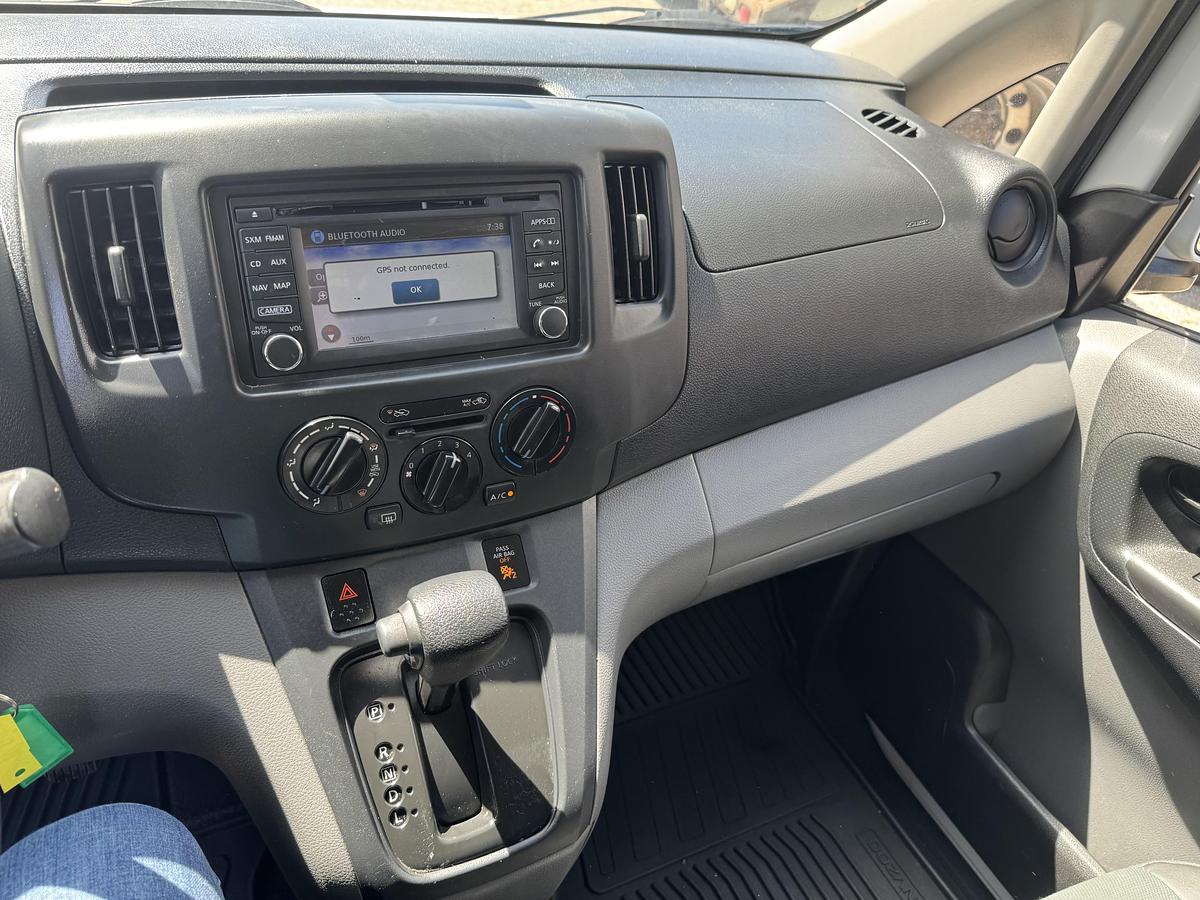 Used 2015 NISSAN NV200 SV