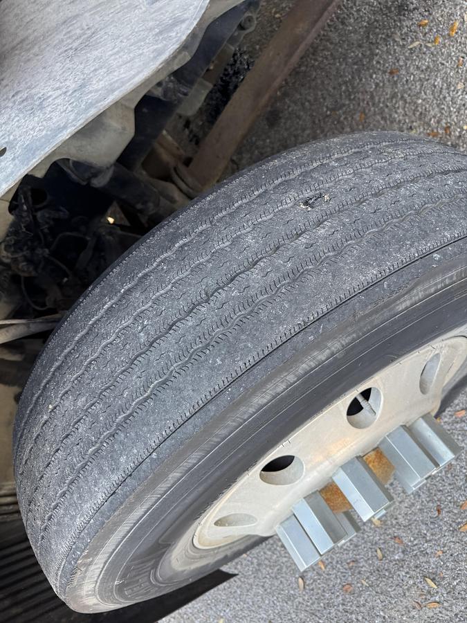 Used 2013 VOLVO VNL 64T