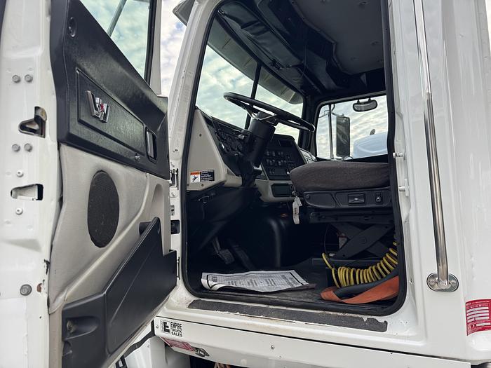 Used 2016 WESTERN STAR 4700 SF