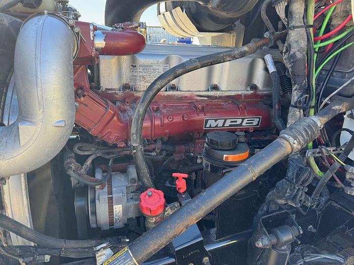 Used 2013 MACK CXU 613