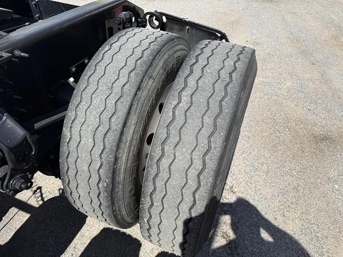 Used 2014 VOLVO VNL64T