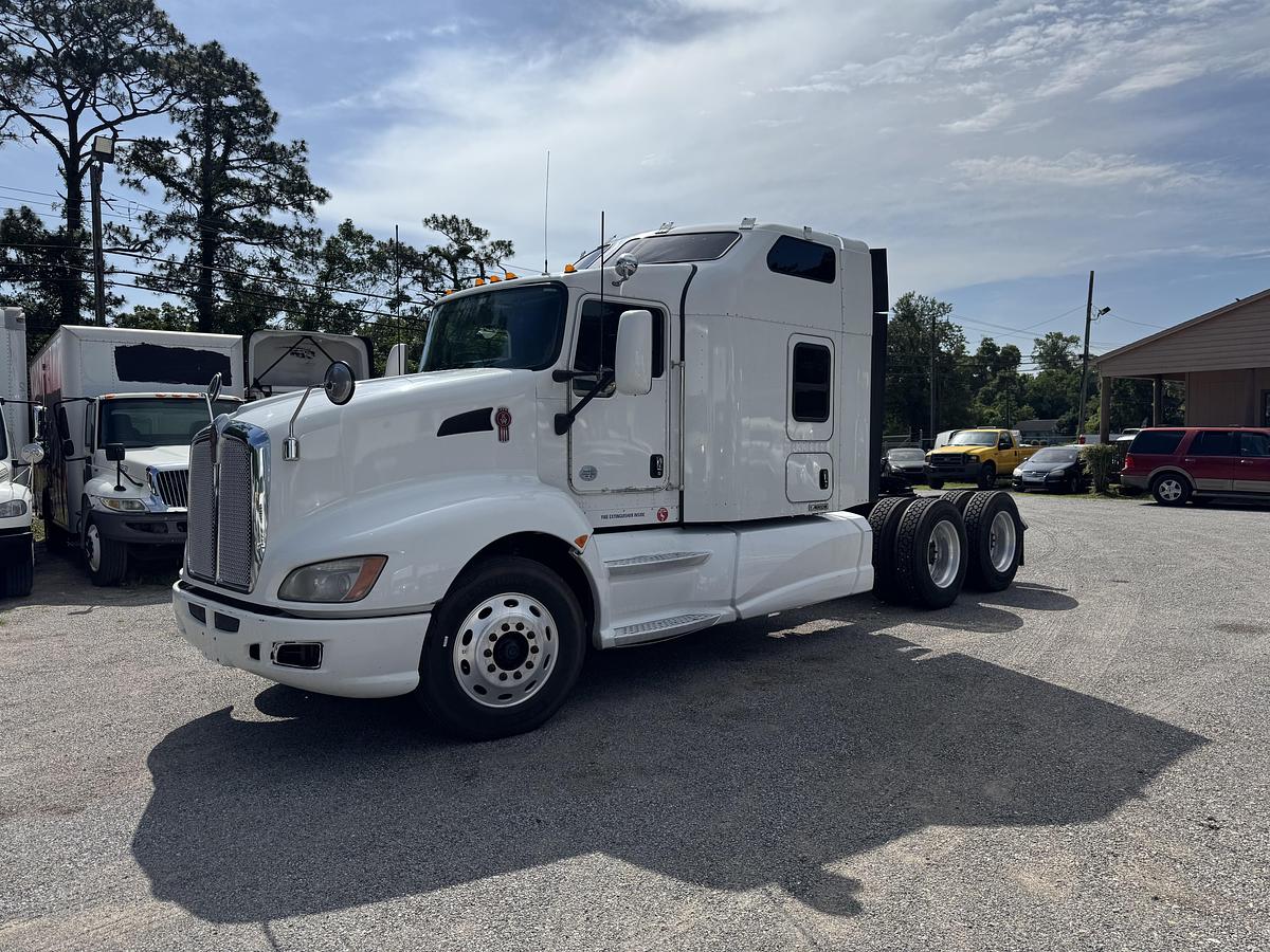 Used 2013 KENWORTH T660