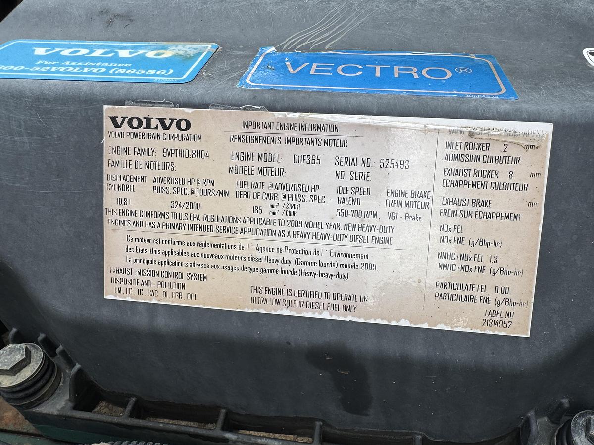 Used 2010 VOLVO VNM64T